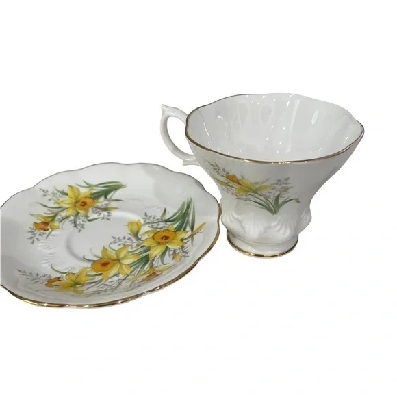 Royal Albert, Friendship Daffodil, teacup and saucer, bone China, England - Picture 3 of 4